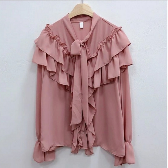 Ruffled blouse-fits xs to small - Picture 2 of 4